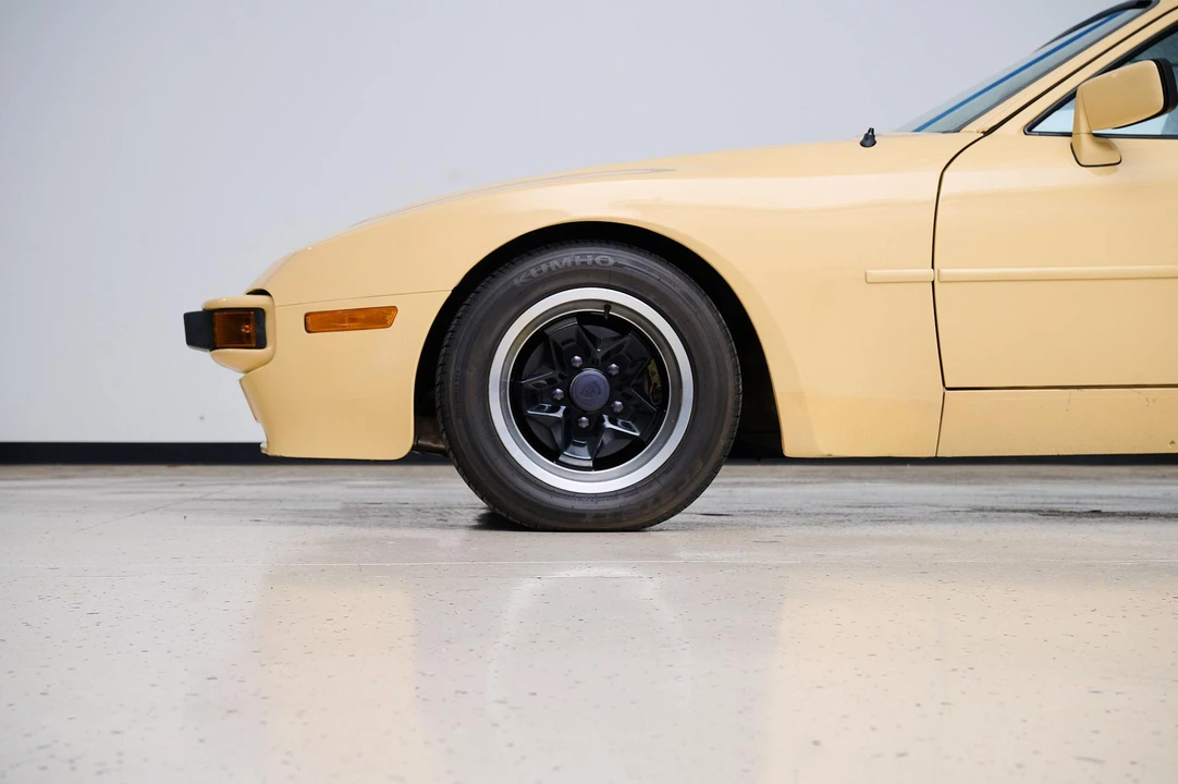 1983 Porsche 944 - Image 18 of 31
