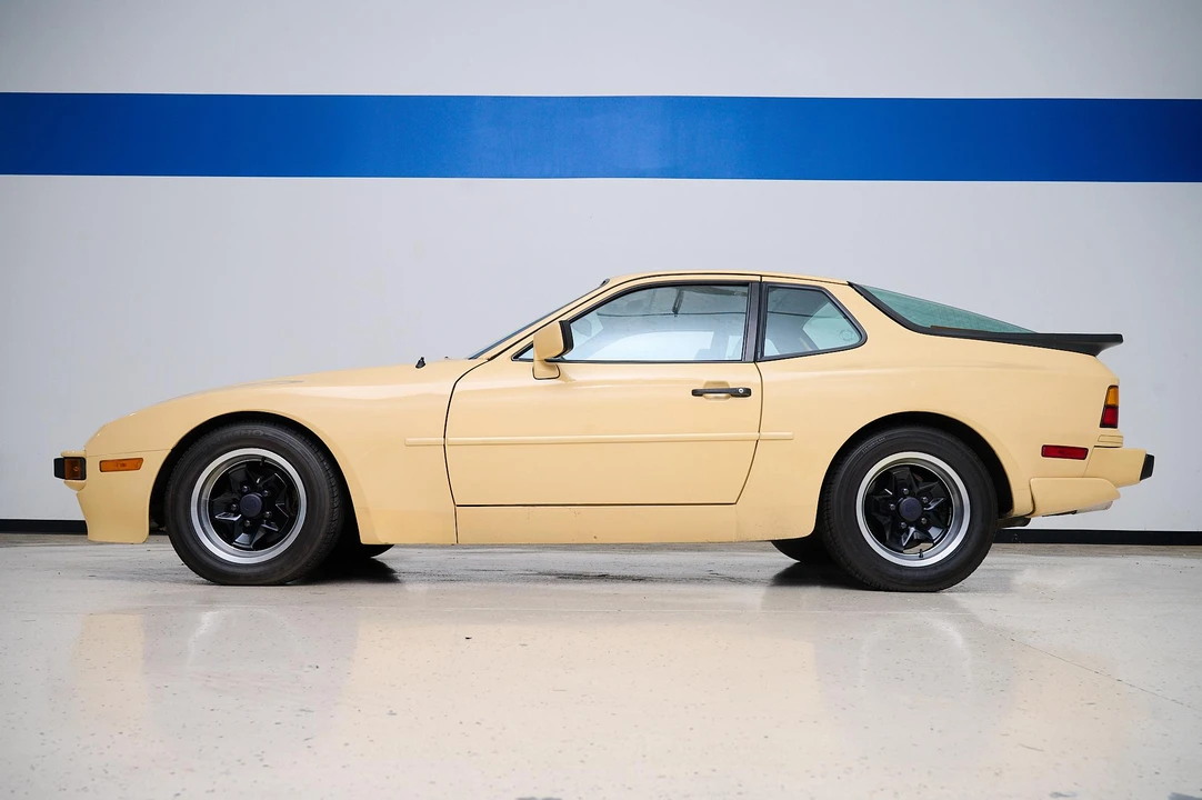 1983 Porsche 944 - Image 7 of 31