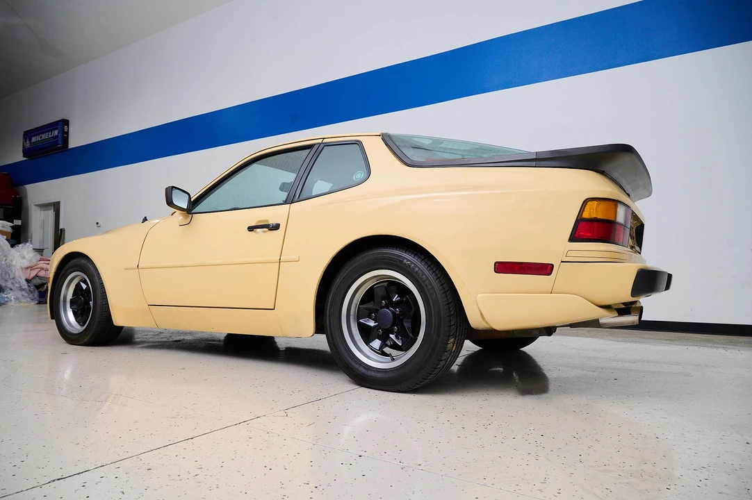 1983 Porsche 944 - Image 9 of 31