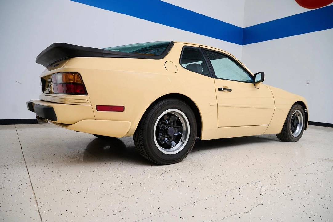 1983 Porsche 944 - Image 13 of 31