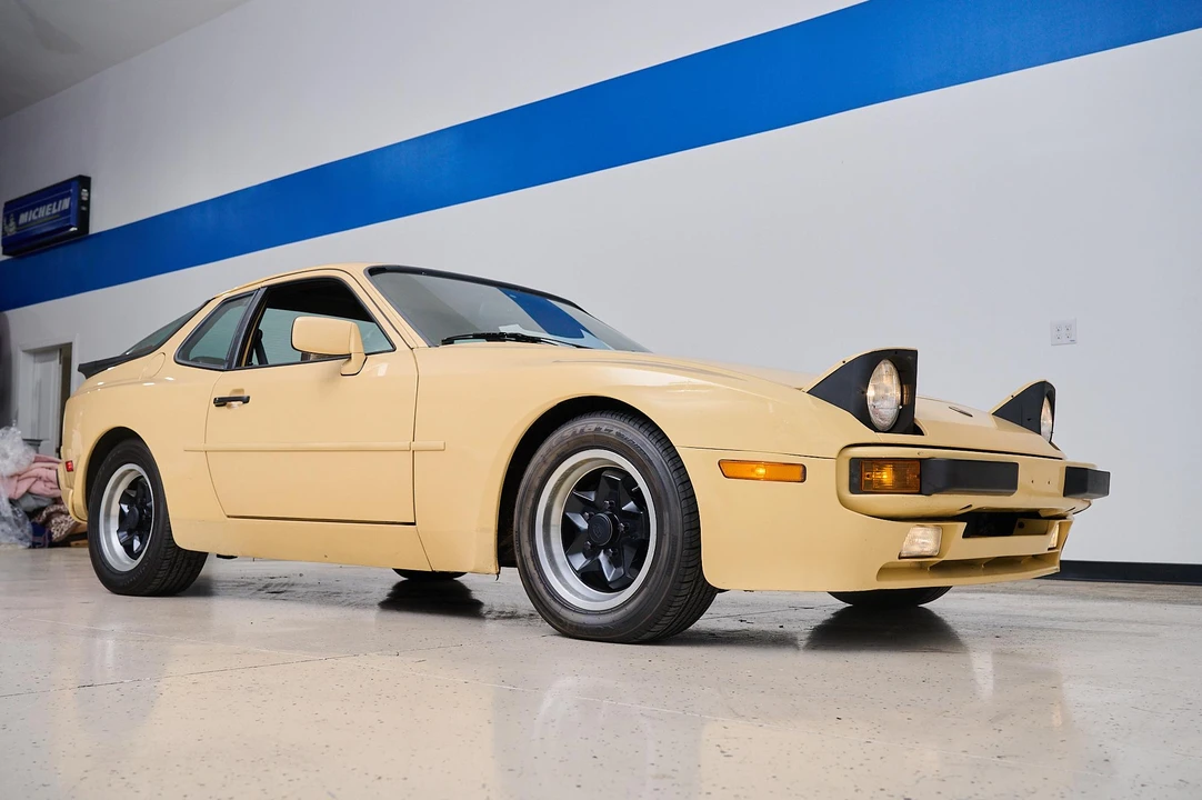 1983 Porsche 944 - Image 3 of 31