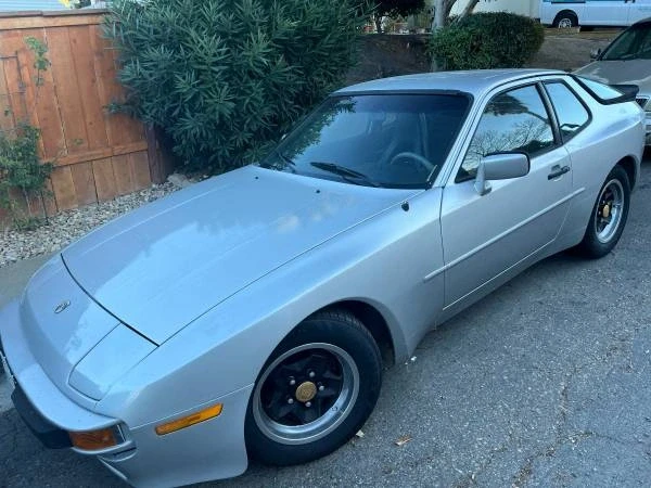 1983 Porsche 944 - Image 2 of 8