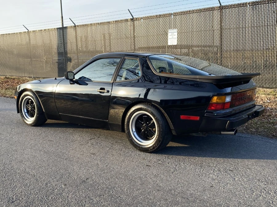 1983 Porsche 944 - Image 2 of 9