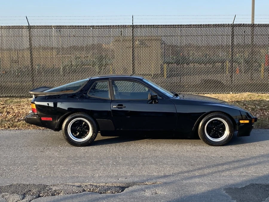 1983 Porsche 944 - Image 8 of 9