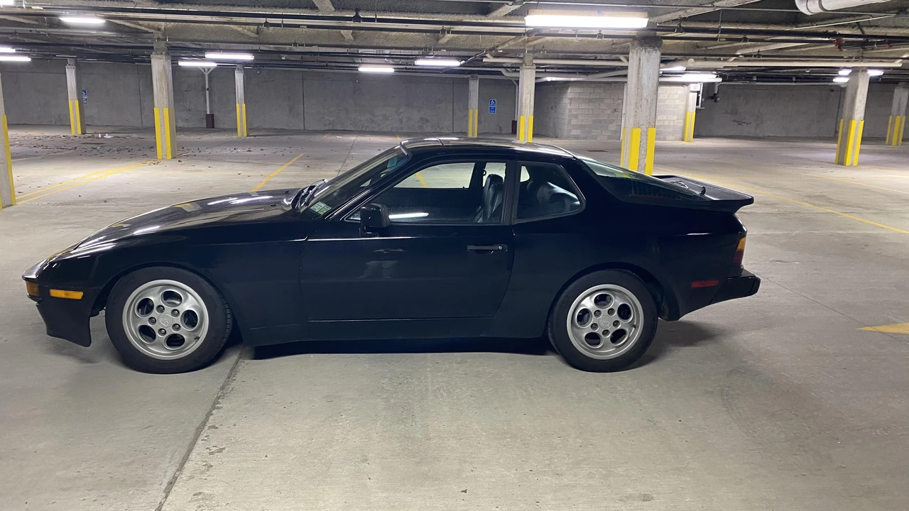1983 Porsche 944 - Image 9 of 30