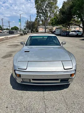 1983 Porsche 944 Base
