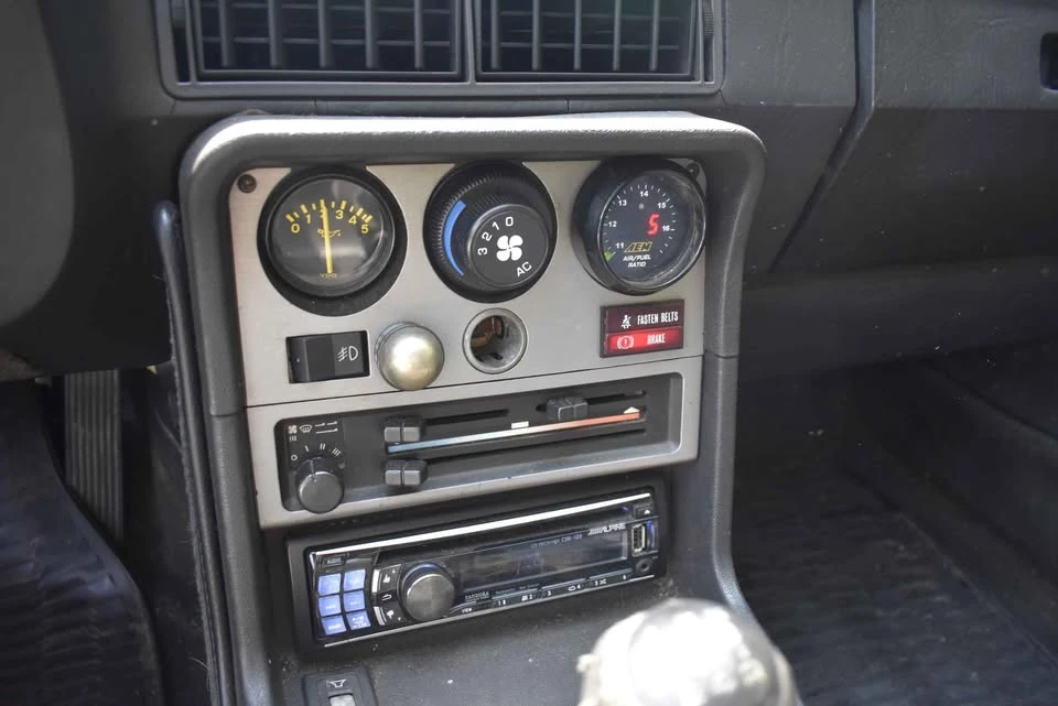 1983 Porsche 944 - Image 6 of 9