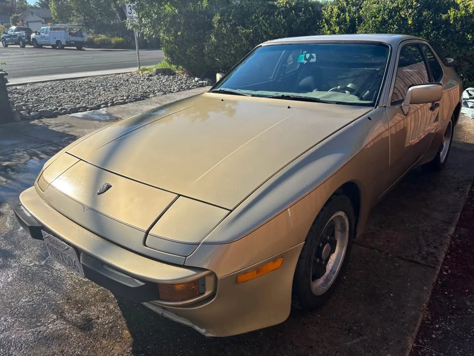 1983 Porsche 944 - Image 5 of 7
