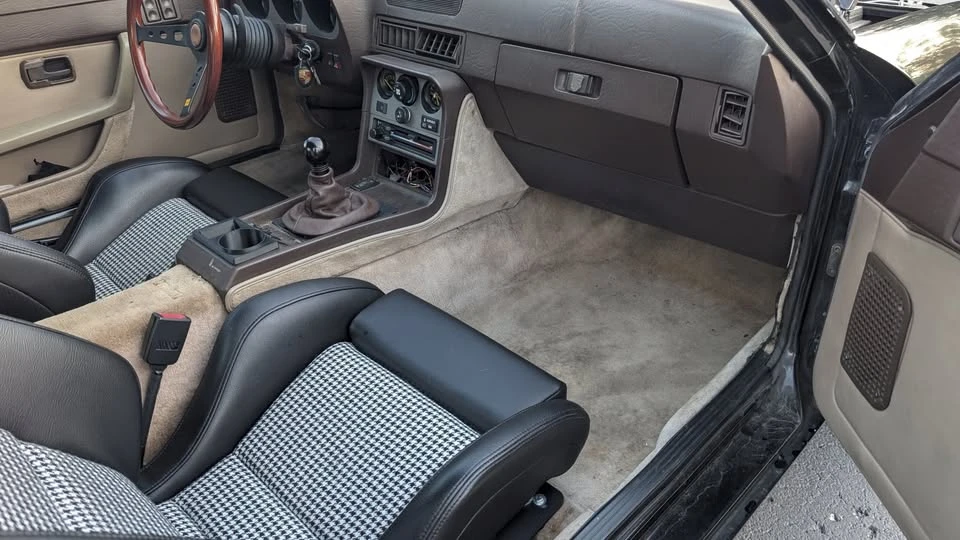 1983 Porsche 944 - Image 13 of 20