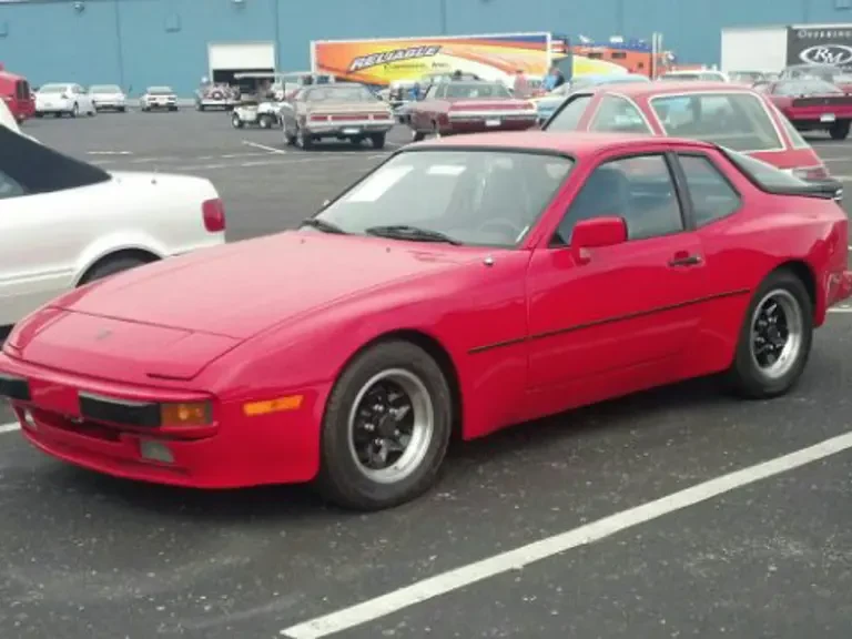 1983 Porsche 944 - Image 2 of 2