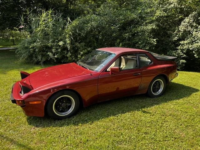 1983 Porsche 944 - Image 2 of 15