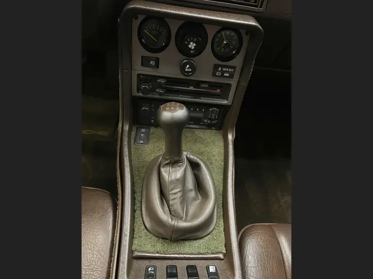 1983 Porsche 944 - Image 14 of 24
