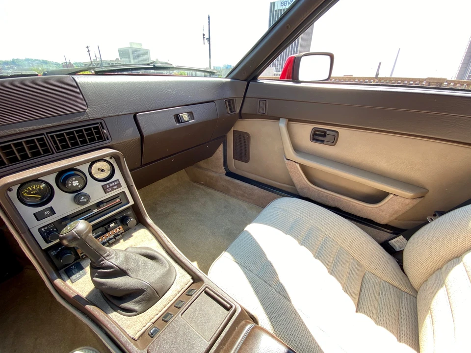 1983 Porsche 944 - Image 22 of 31