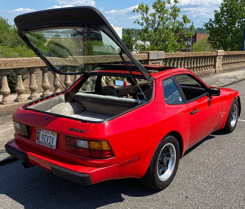 1983 Porsche 944 - Image 10 of 31