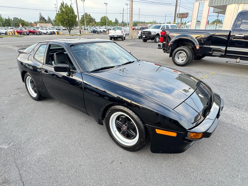 1983 Porsche 944 - Image 14 of 31