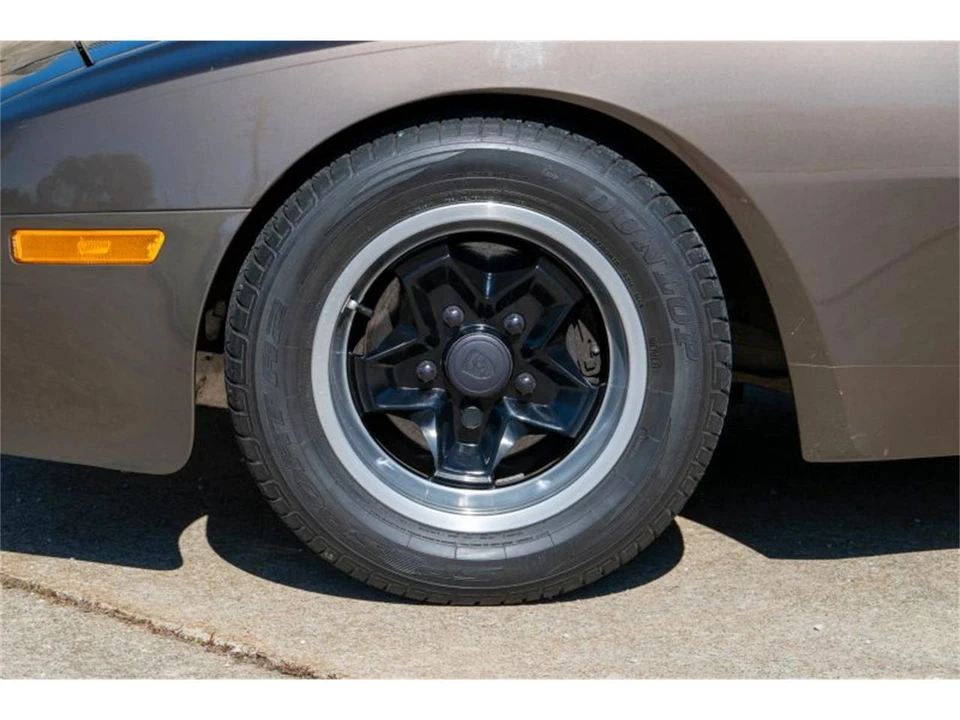 1983 Porsche 944 - Image 21 of 31