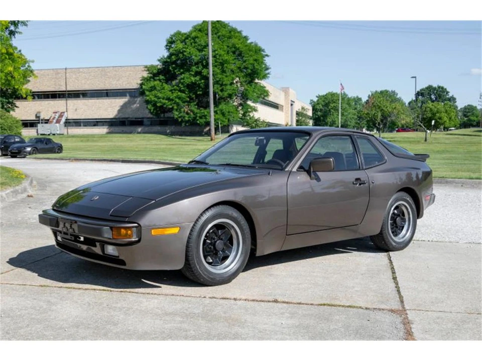 1983 Porsche 944 - Image 9 of 31
