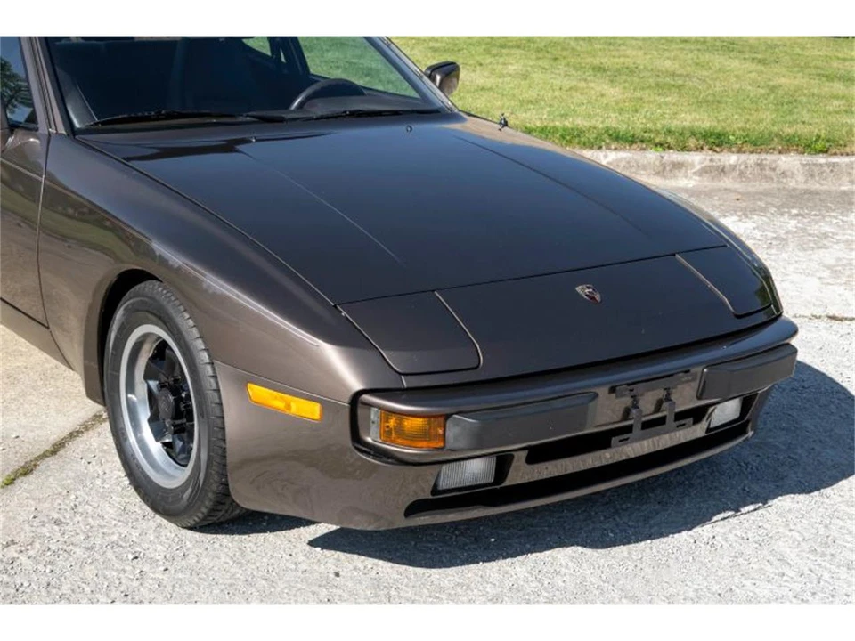 1983 Porsche 944 - Image 5 of 31