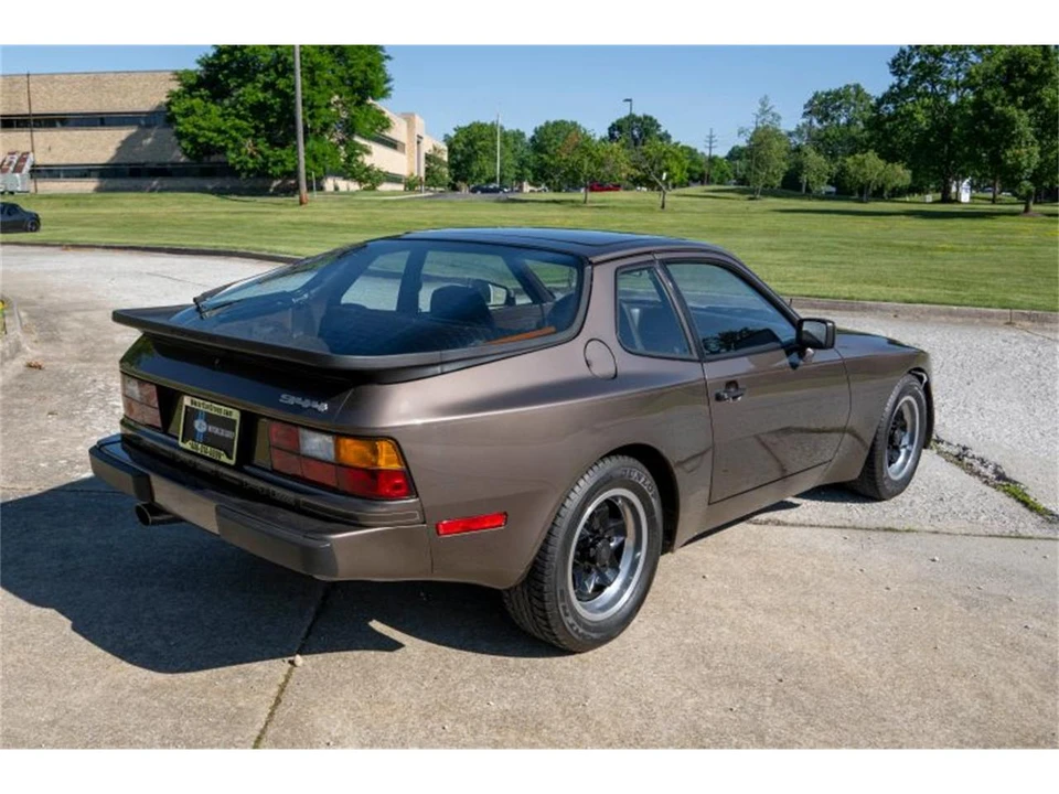 1983 Porsche 944 - Image 7 of 31