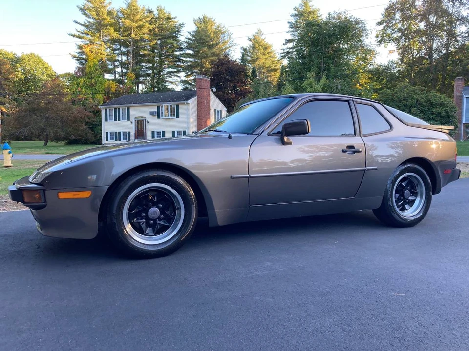 1983 Porsche 944 - Image 4 of 9