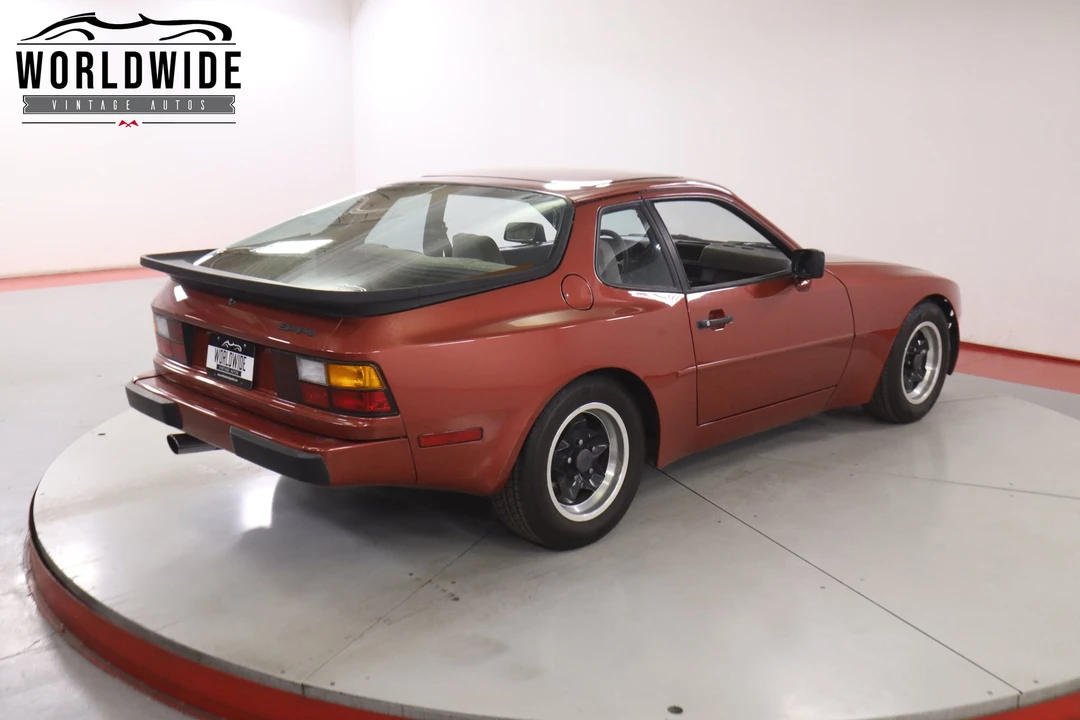 1983 Porsche 944 - Image 6 of 31