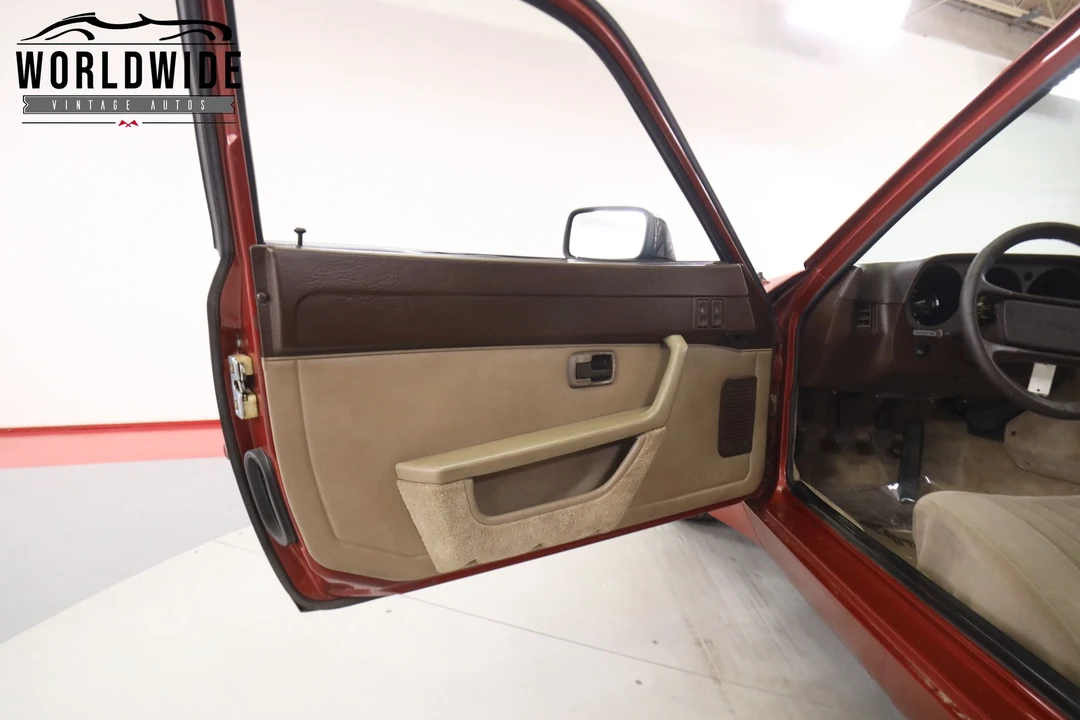 1983 Porsche 944 - Image 27 of 31