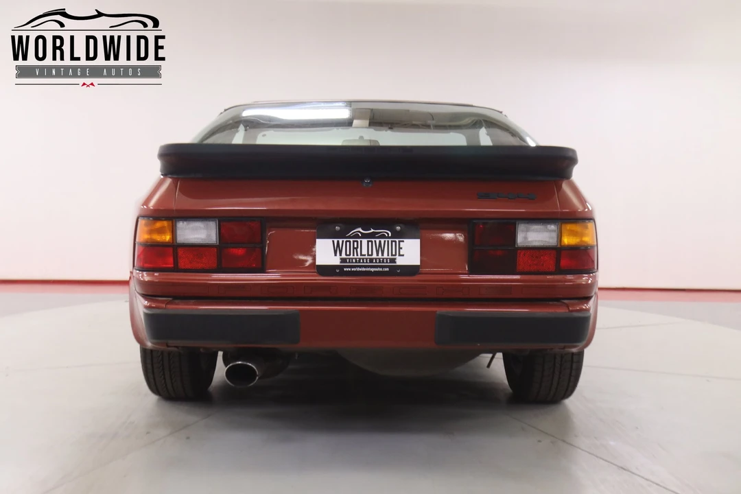 1983 Porsche 944 - Image 17 of 31