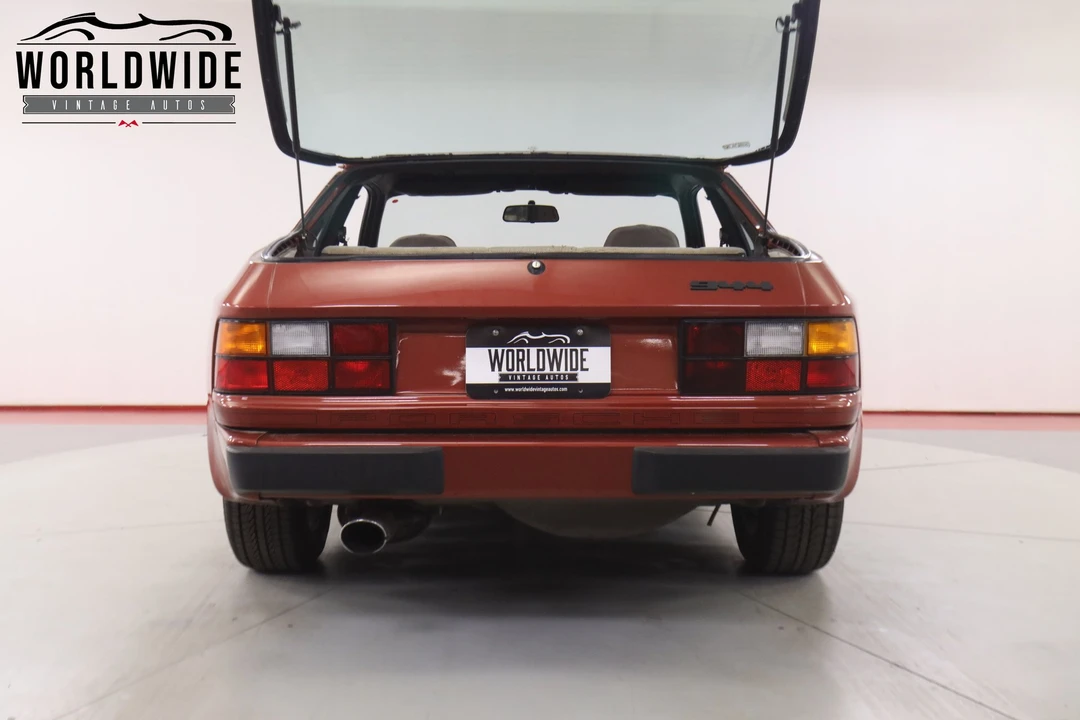 1983 Porsche 944 - Image 19 of 31