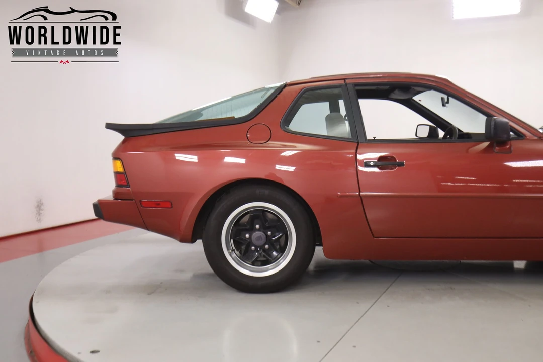 1983 Porsche 944 - Image 9 of 31