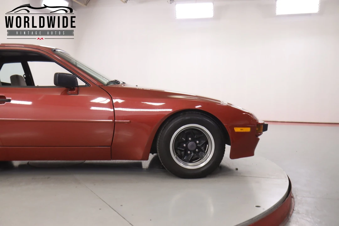 1983 Porsche 944 - Image 8 of 31