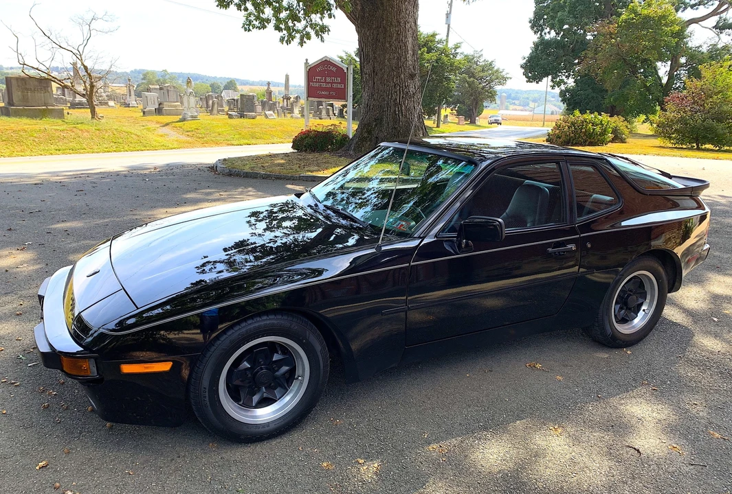 1983 Porsche 944 - Image 2 of 31
