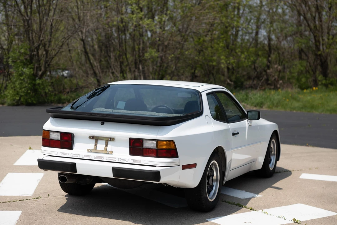 1983 Porsche 944 - Image 10 of 31
