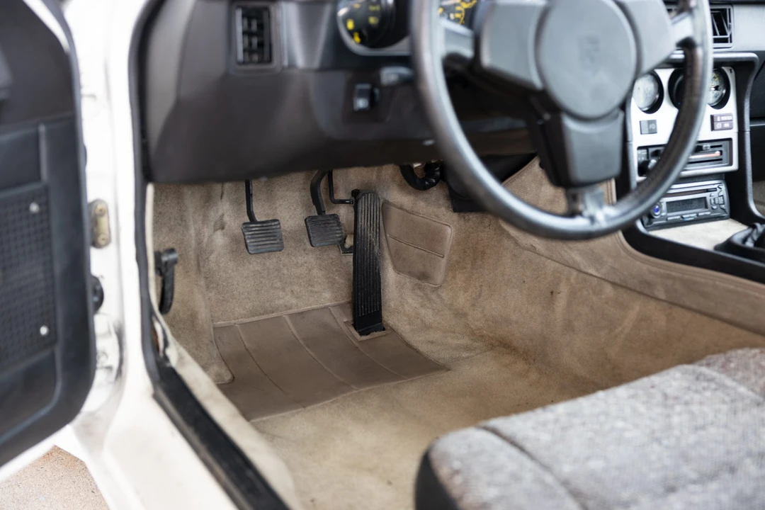 1983 Porsche 944 - Image 29 of 31