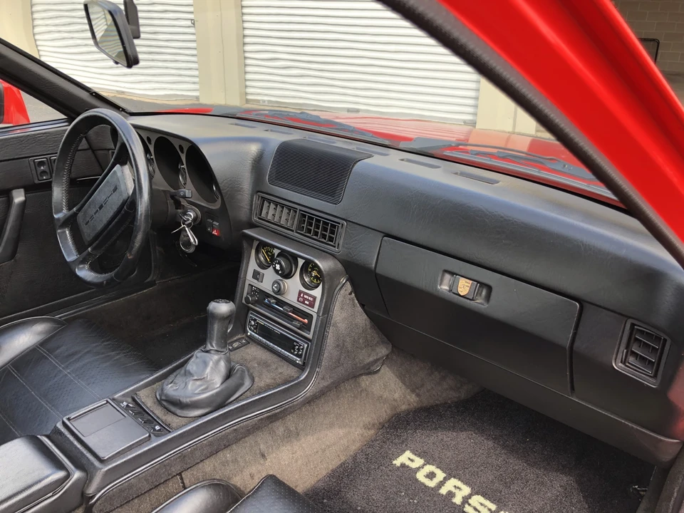 1983 Porsche 944 - Image 16 of 31