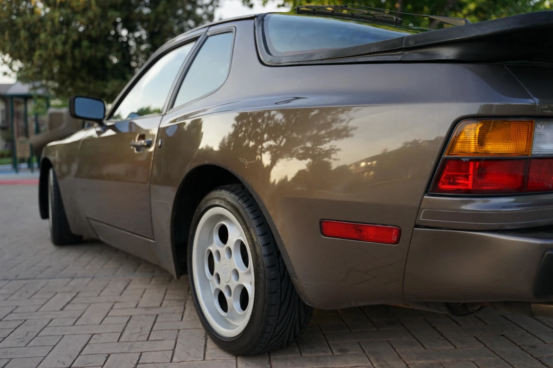 1983 Porsche 944 - Image 11 of 31