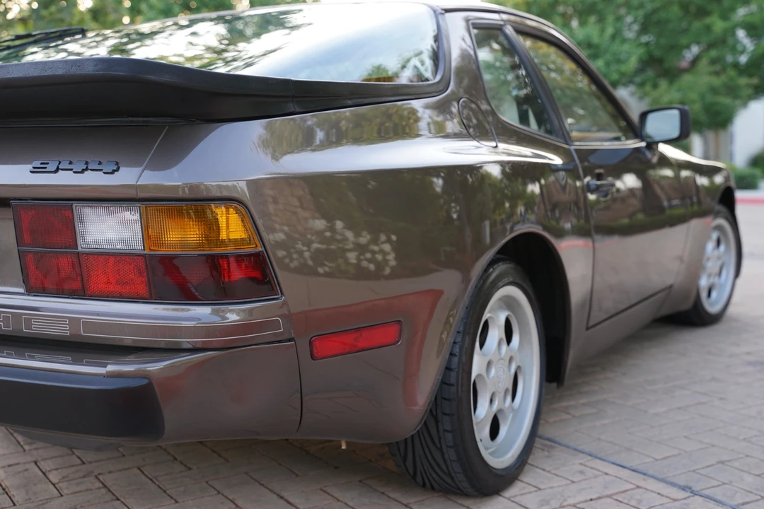 1983 Porsche 944 - Image 19 of 31