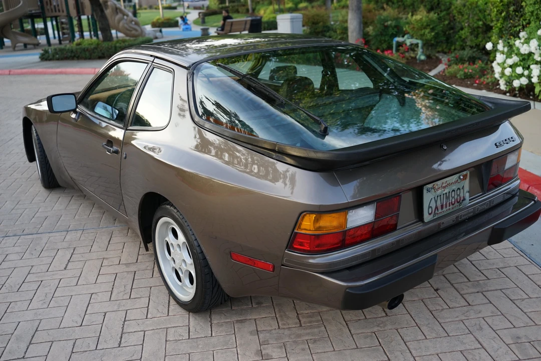 1983 Porsche 944 - Image 8 of 31