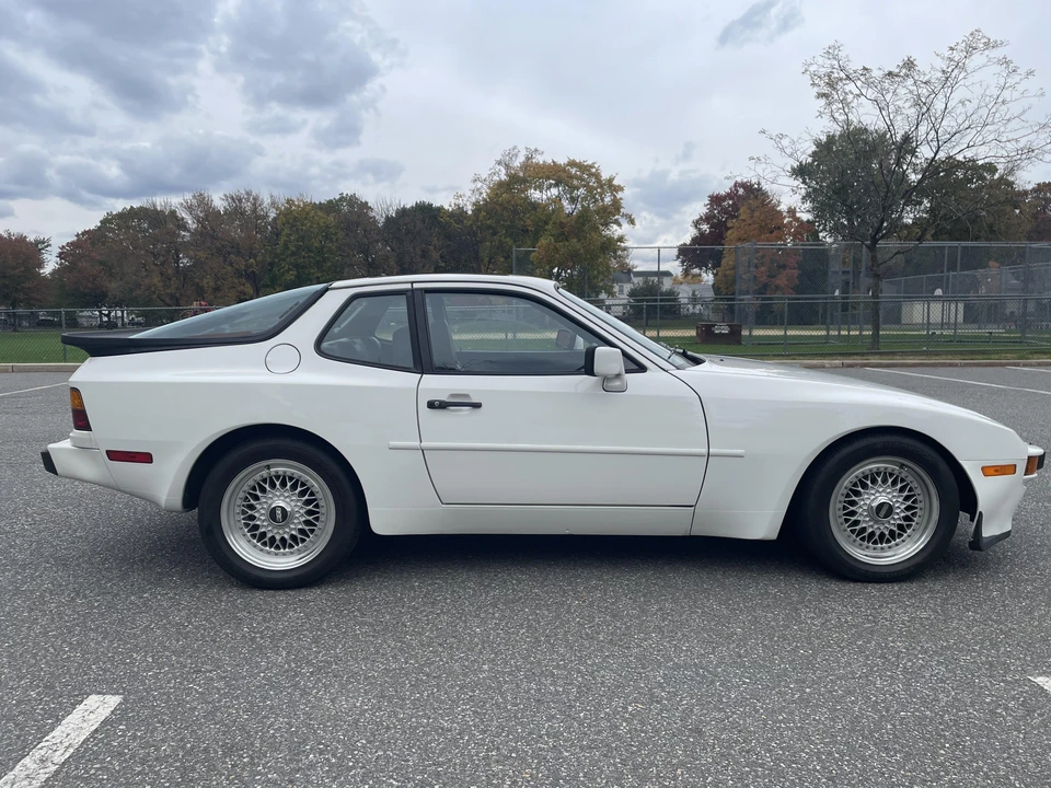 1983 Porsche 944 - Image 14 of 31