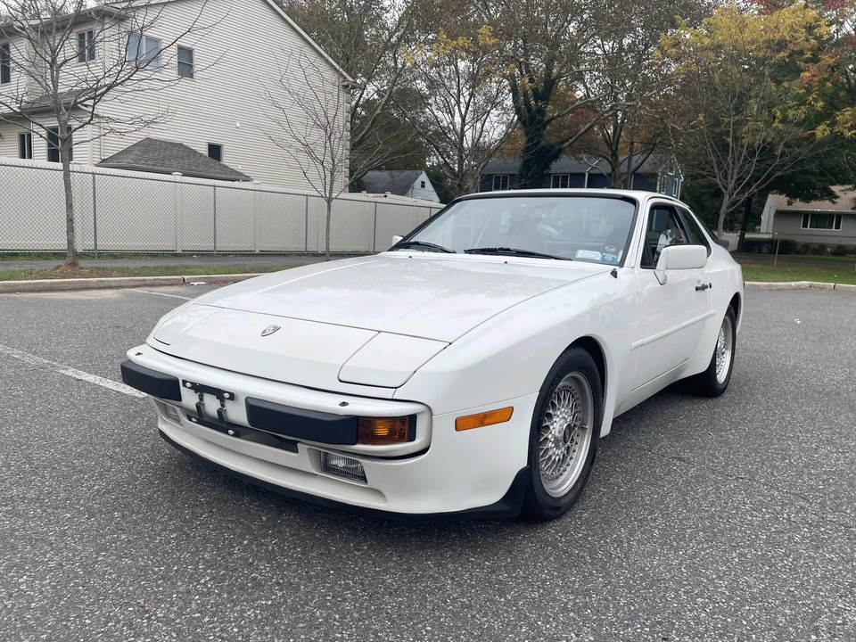 1983 Porsche 944 - Image 10 of 31