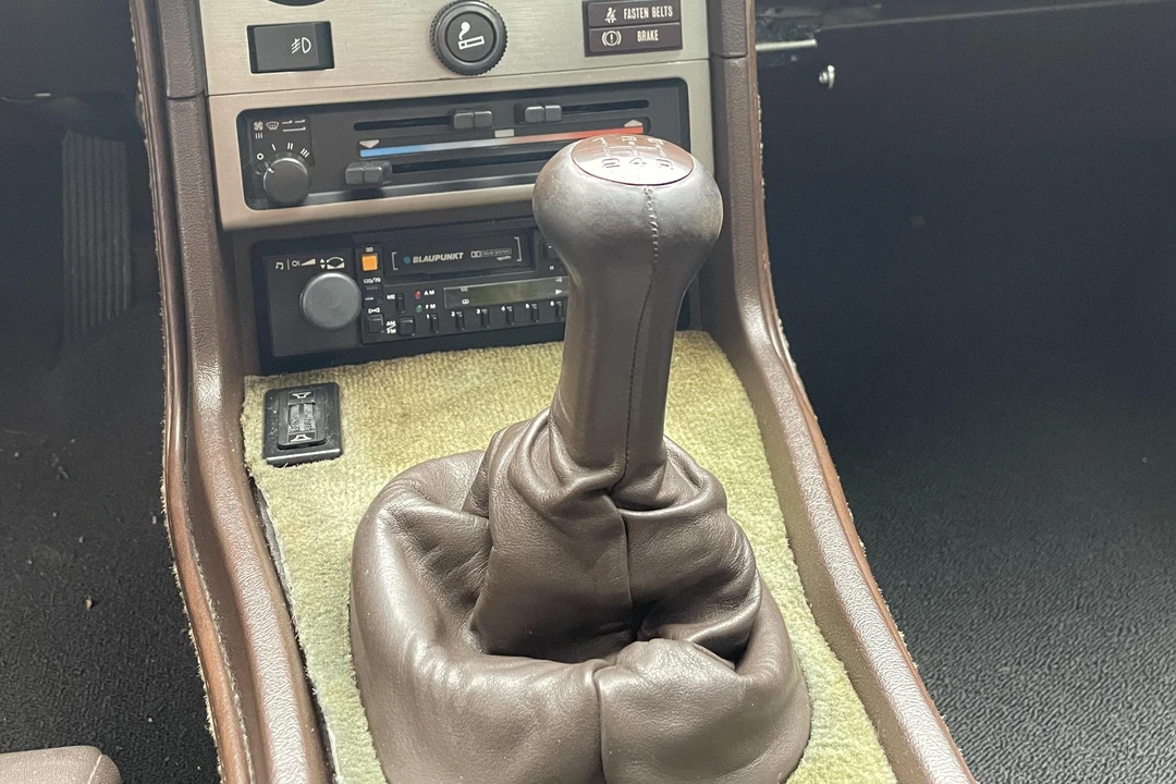 1983 Porsche 944 - Image 25 of 31