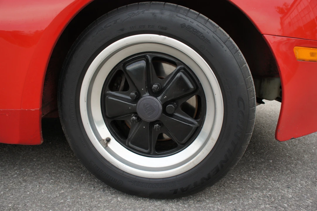 1983 Porsche 944 - Image 28 of 31