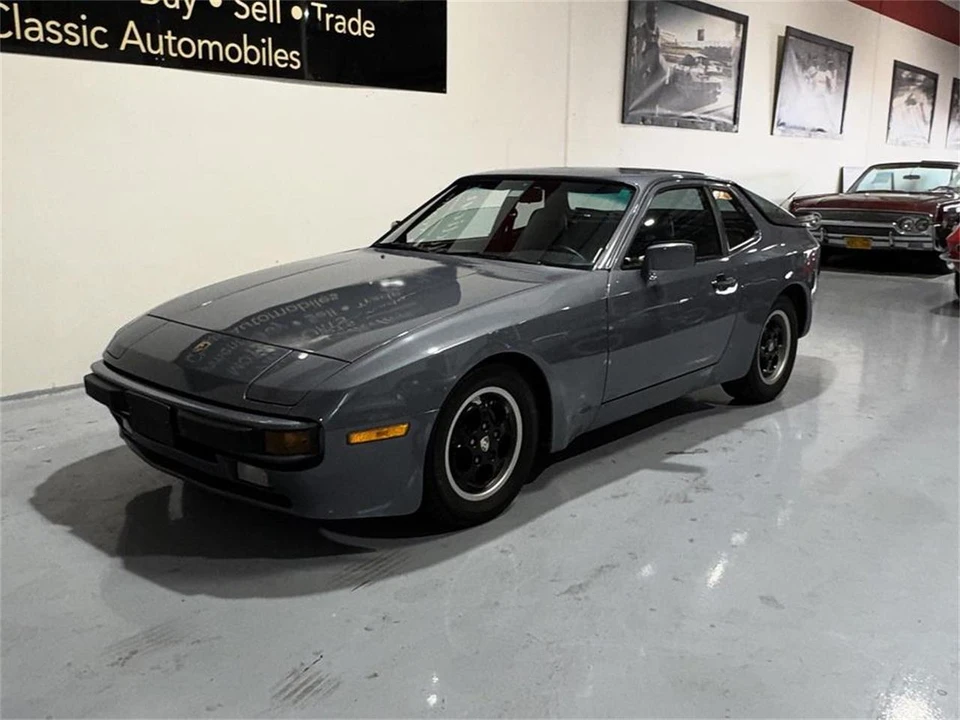 1983 Porsche 944 - Image 23 of 31