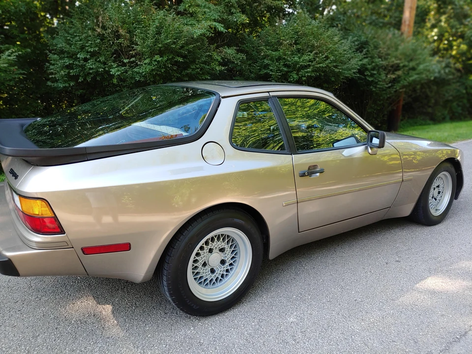 1983 Porsche 944 - Image 15 of 24