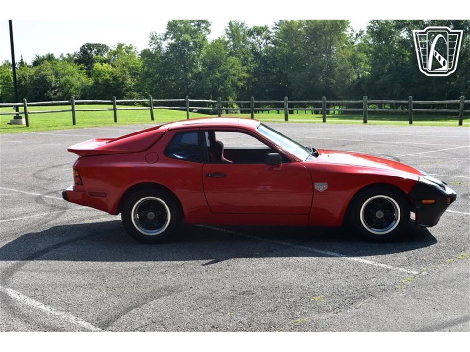 1983 Porsche 944 - Image 18 of 31