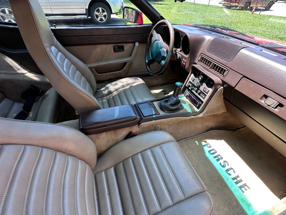 1983 Porsche 944 - Image 17 of 31