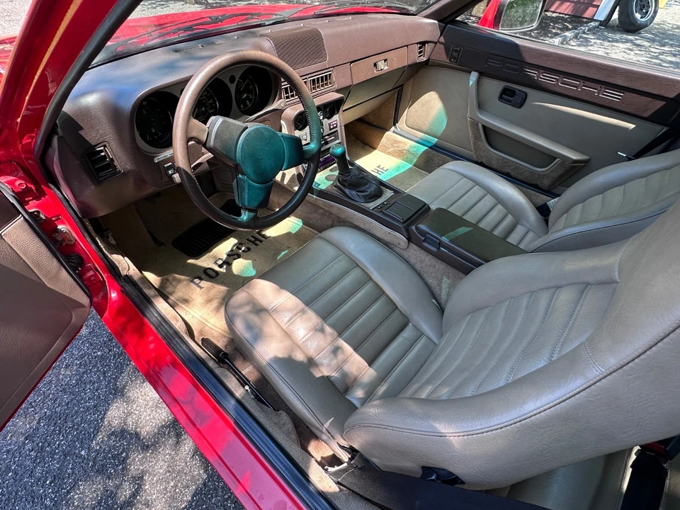 1983 Porsche 944 - Image 22 of 31