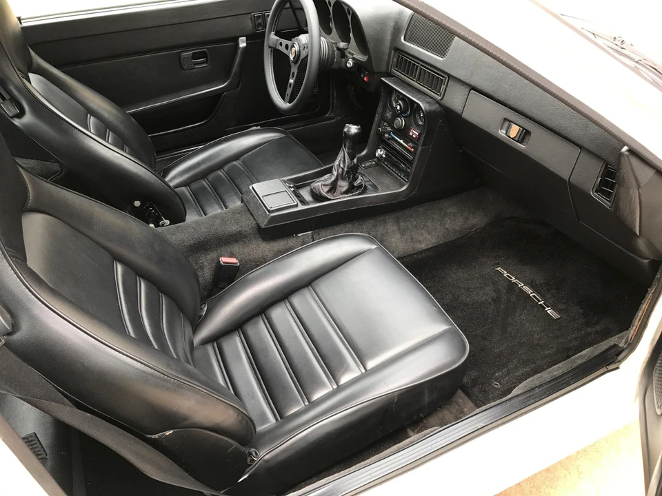 1983 Porsche 944 - Image 16 of 31