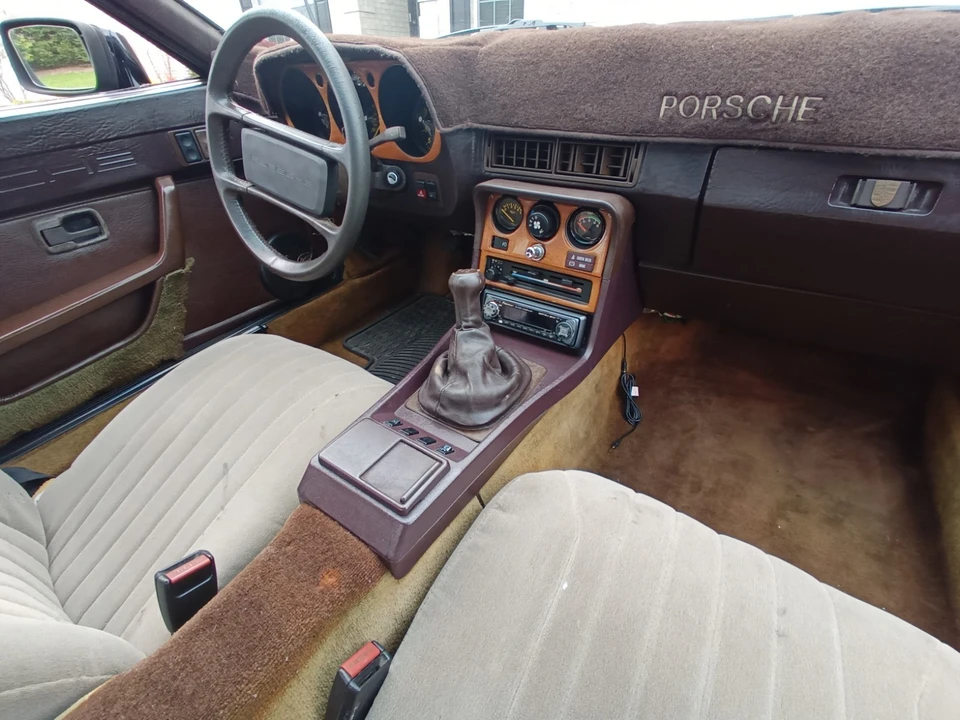1983 Porsche 944 - Image 12 of 31