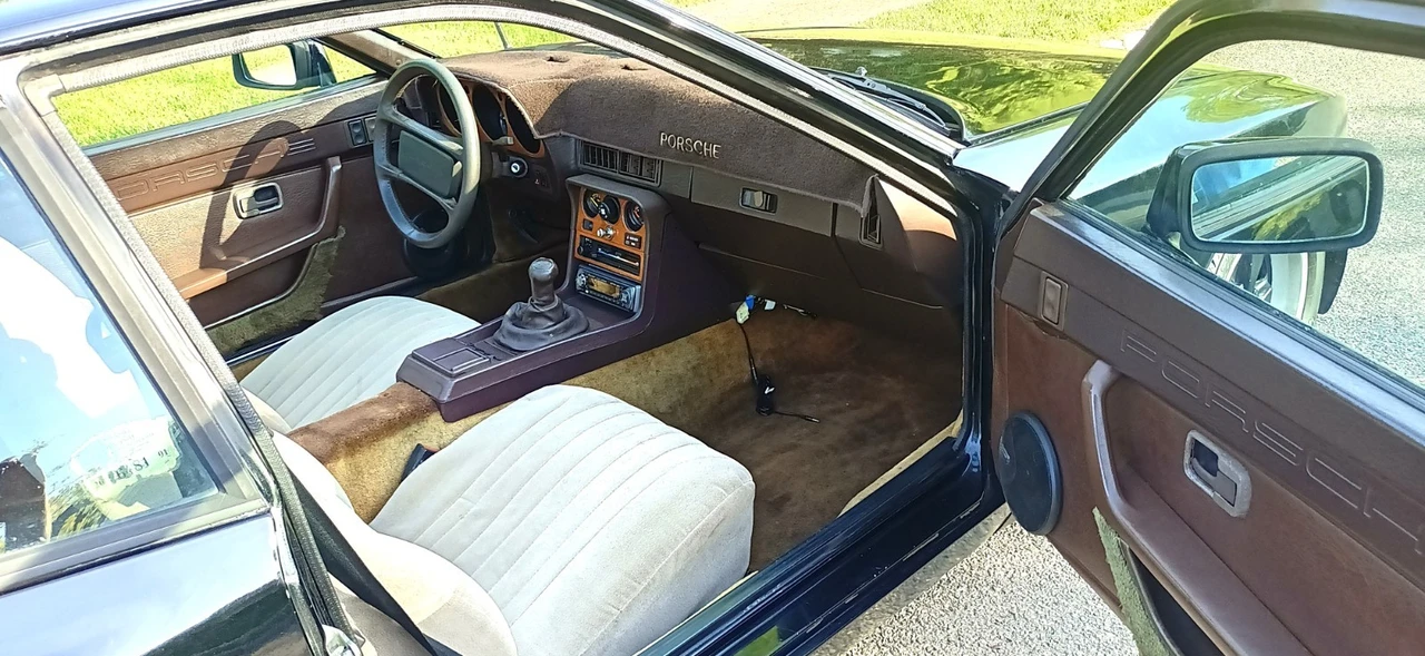 1983 Porsche 944 - Image 4 of 31