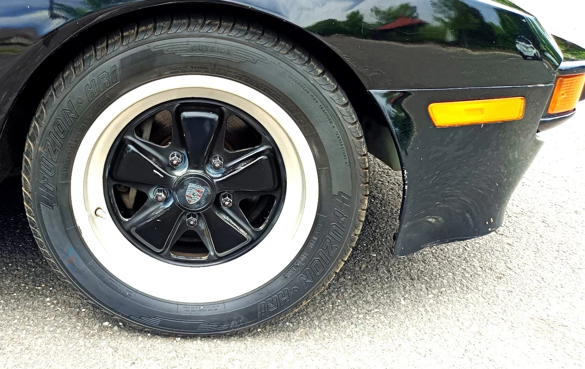 1983 Porsche 944 - Image 24 of 30